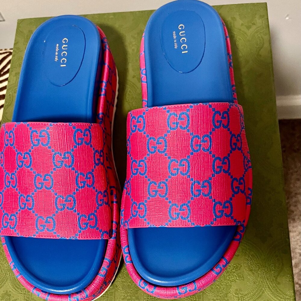 Gucci Monogram Platform Slides in Pink